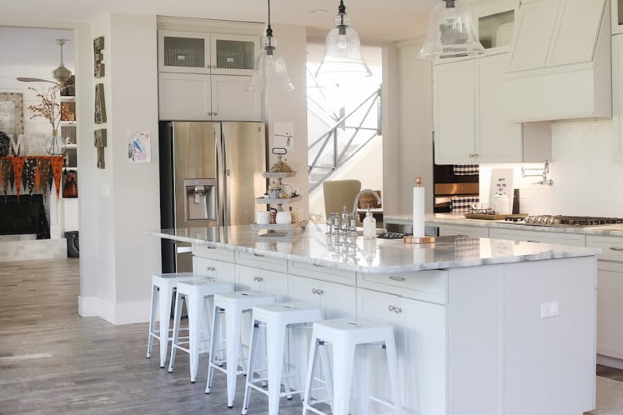 Farmhouse Kitchen looking to fireplace mantle