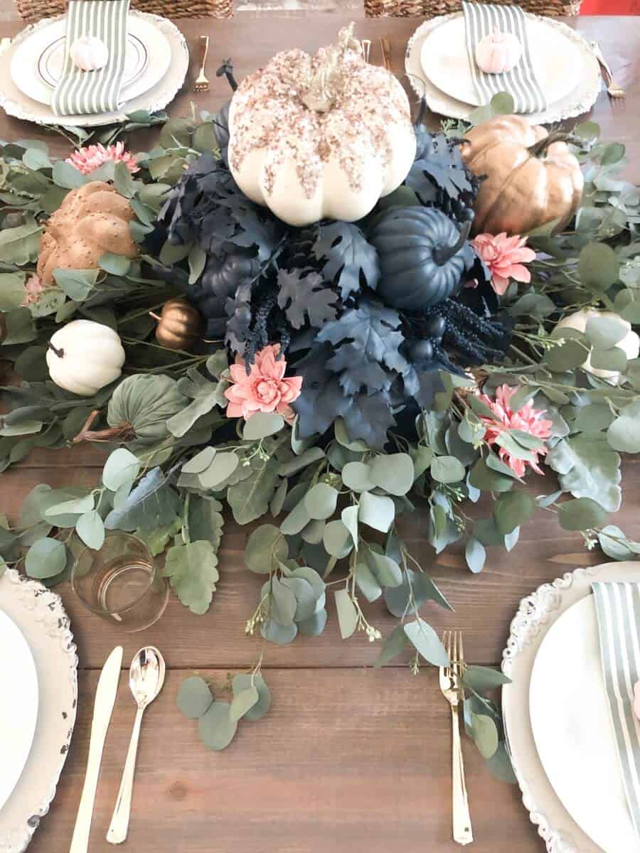 Navy and Pink Tablescape